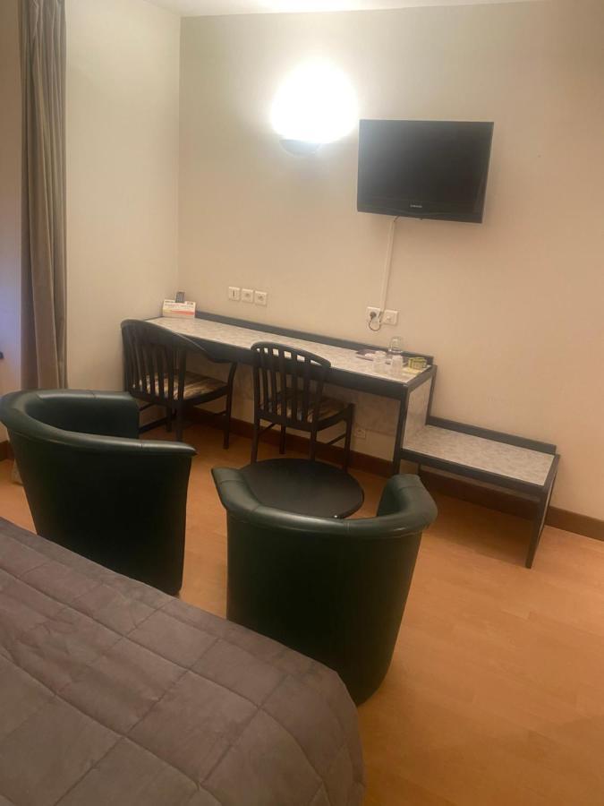 Hotel Du Commerce Joncy 외부 사진