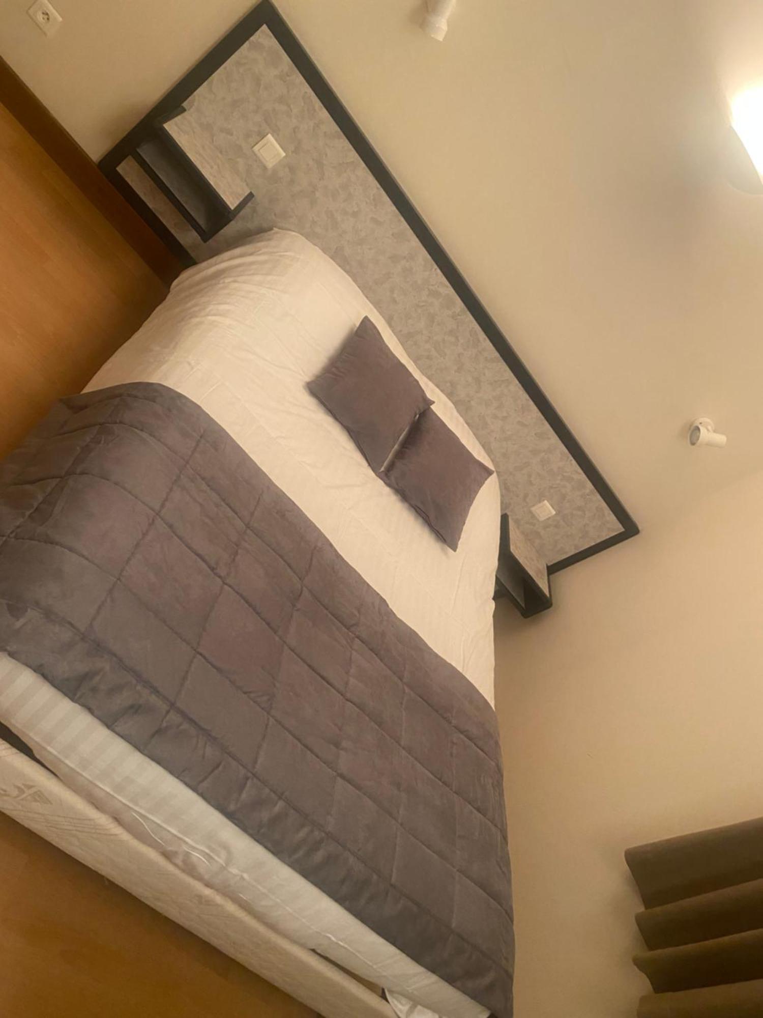 Hotel Du Commerce Joncy 외부 사진