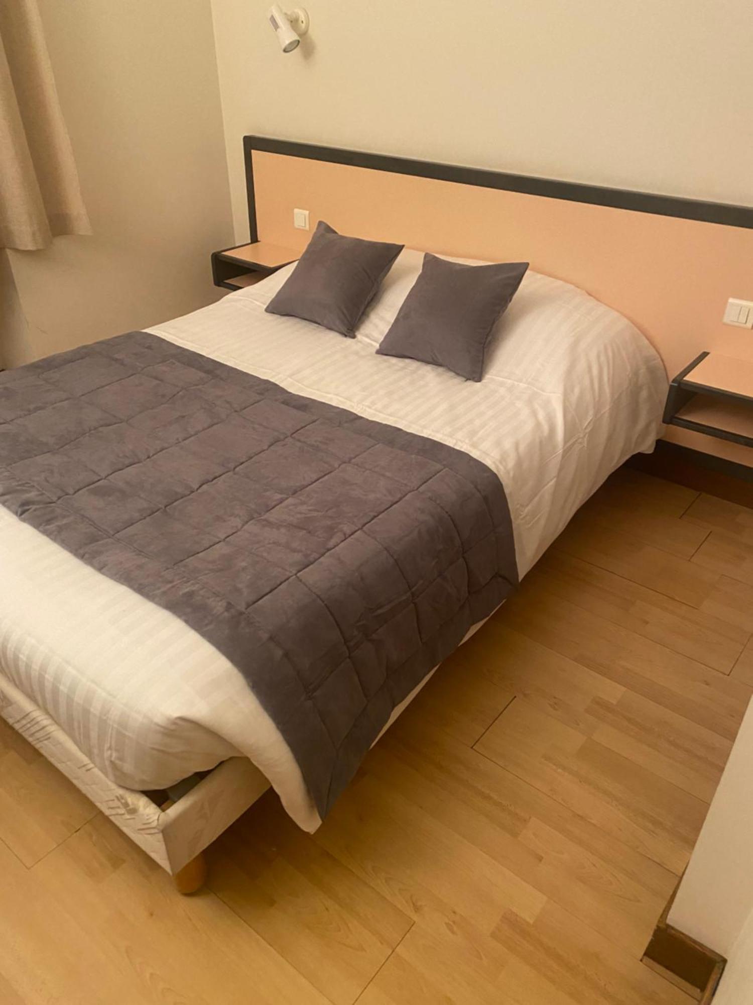 Hotel Du Commerce Joncy 외부 사진